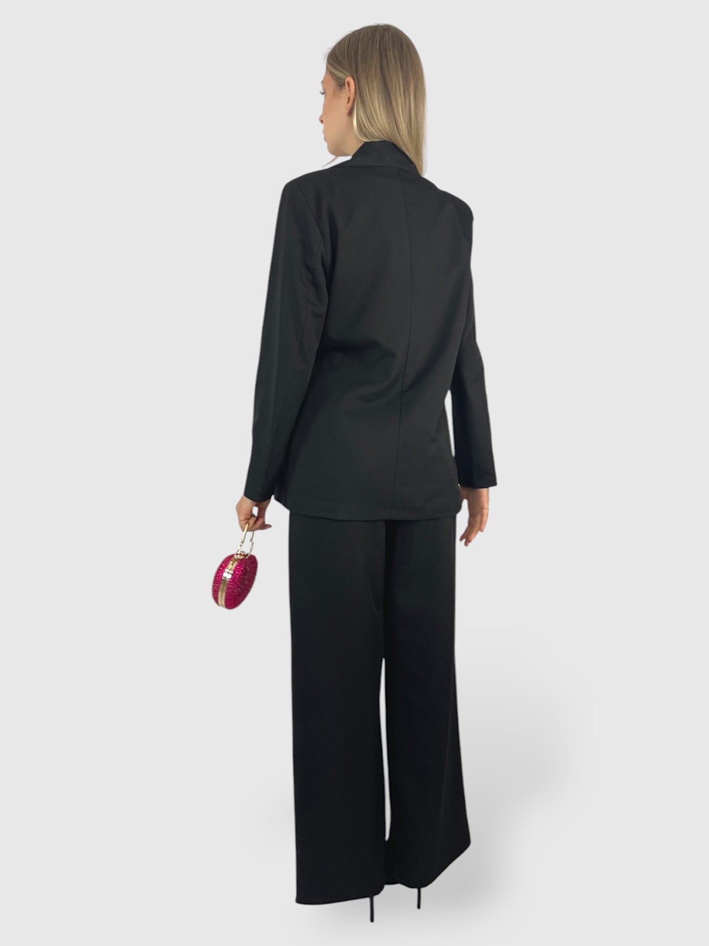 Completo Elegante con Blazer Annodato e Pantalone Palazzo