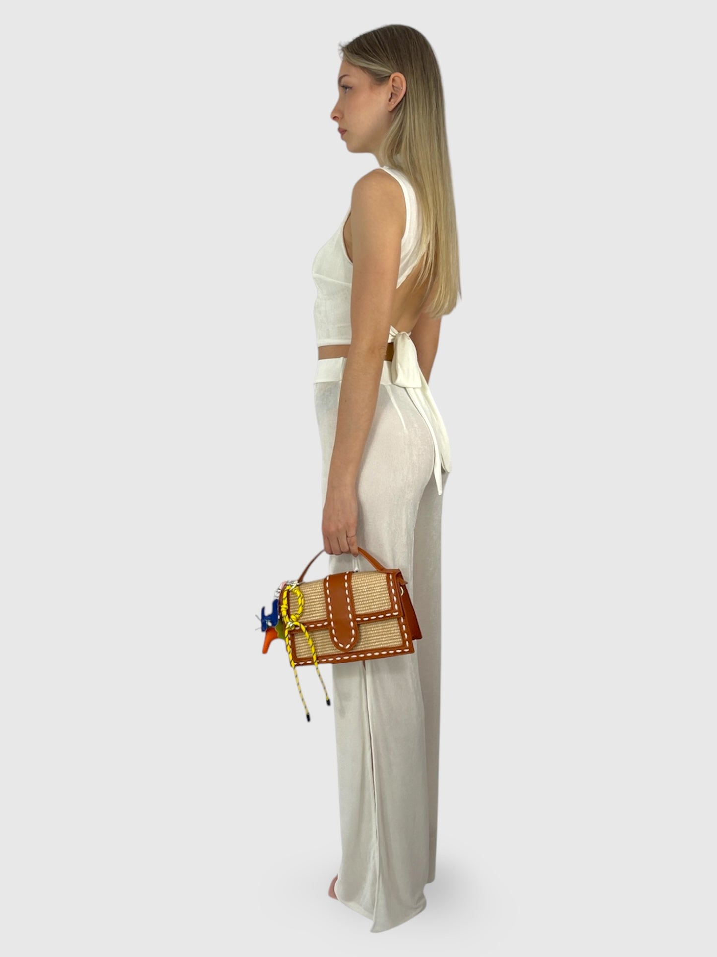 Coordinato top crop e pantalone in maglia leggera