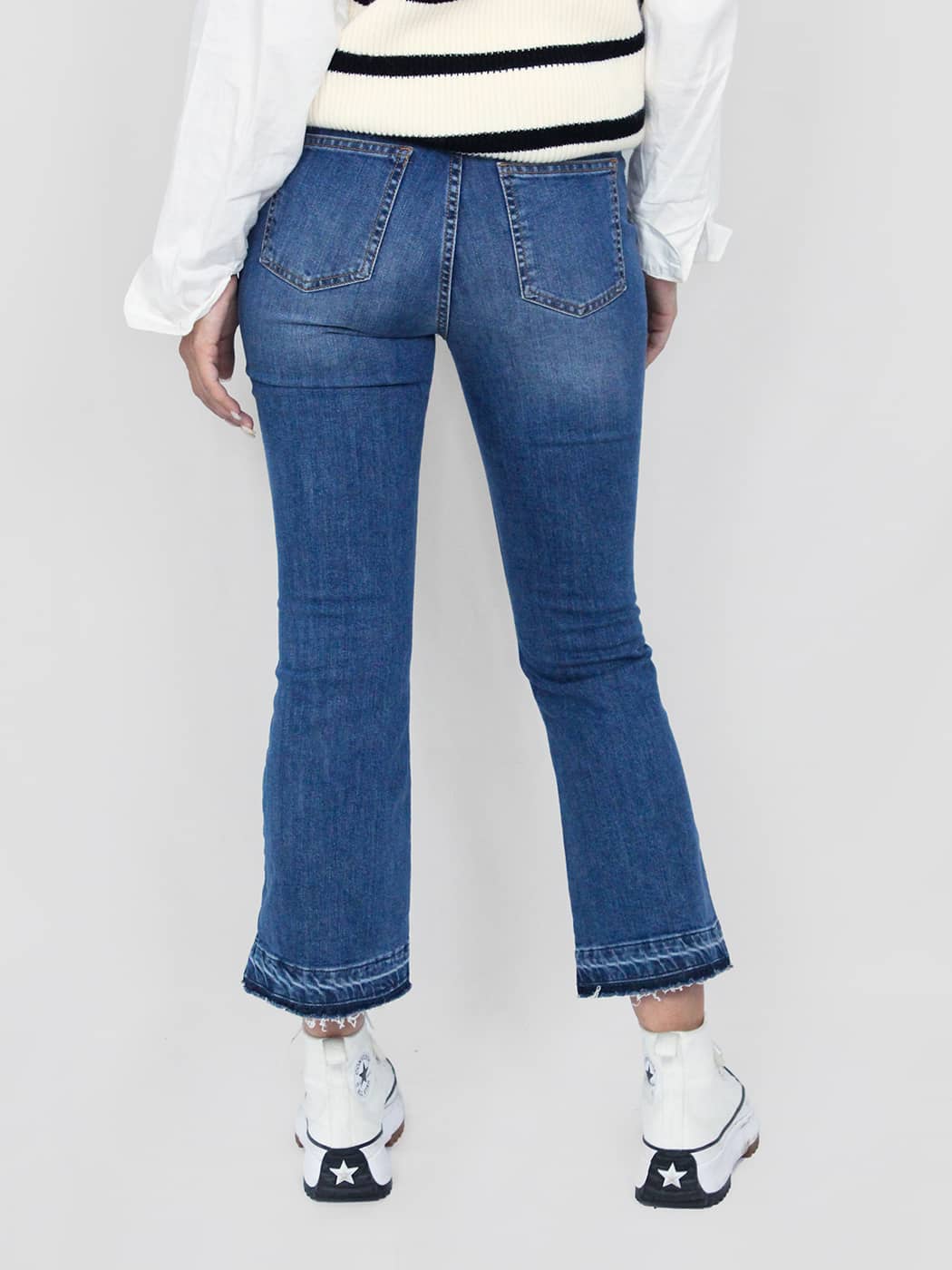 Jeans a campana sfrangiato