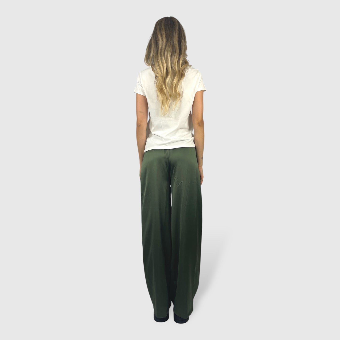 Pantalone verdone a palazzo morbido