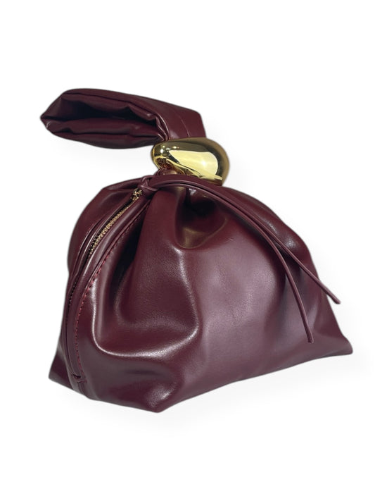 Borsa clutch in eco-pelle burgundy con dettaglio dorato