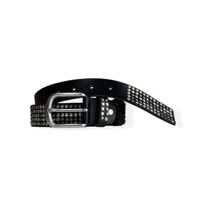 Cintura in vera pelle con borchie metalliche