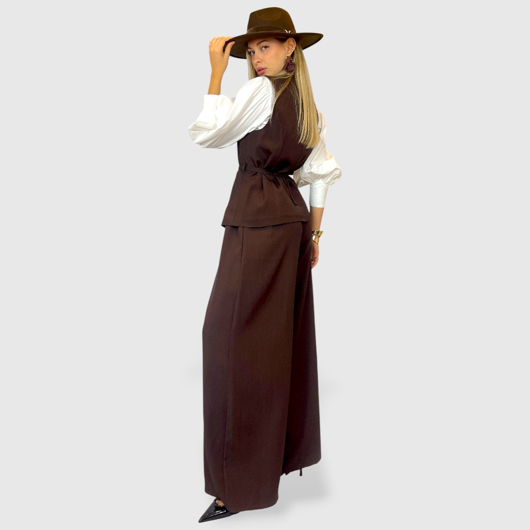 Coordinato elegante con gilet e pantaloni palazzo