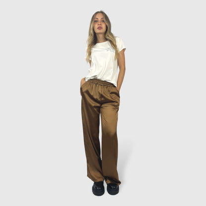 Pantalone marrone a palazzo morbido