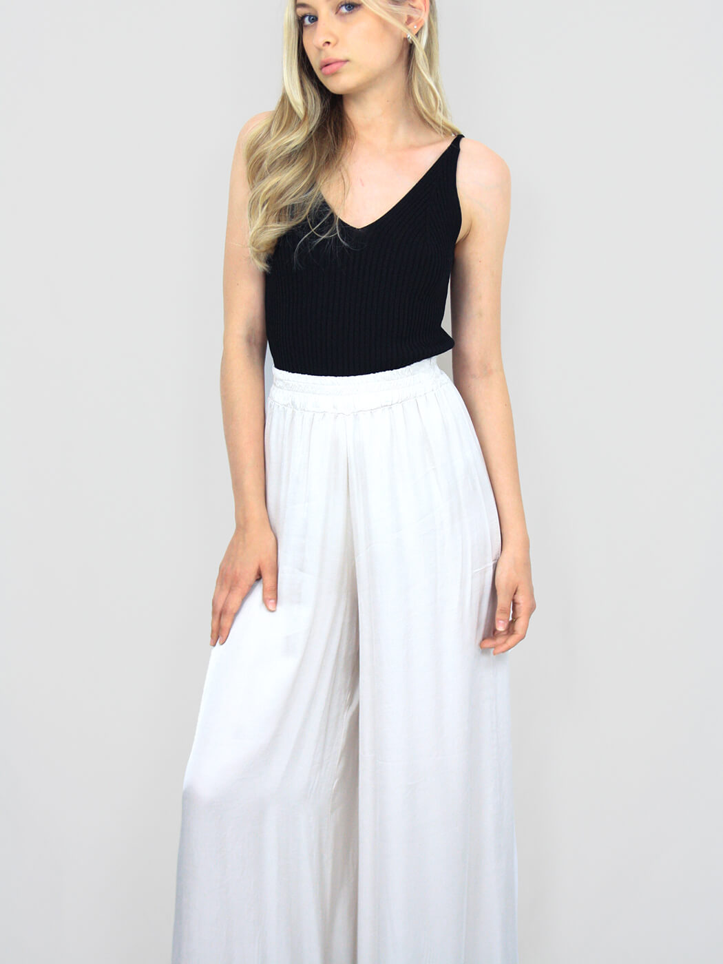 Pantalone morbido panna a palazzo