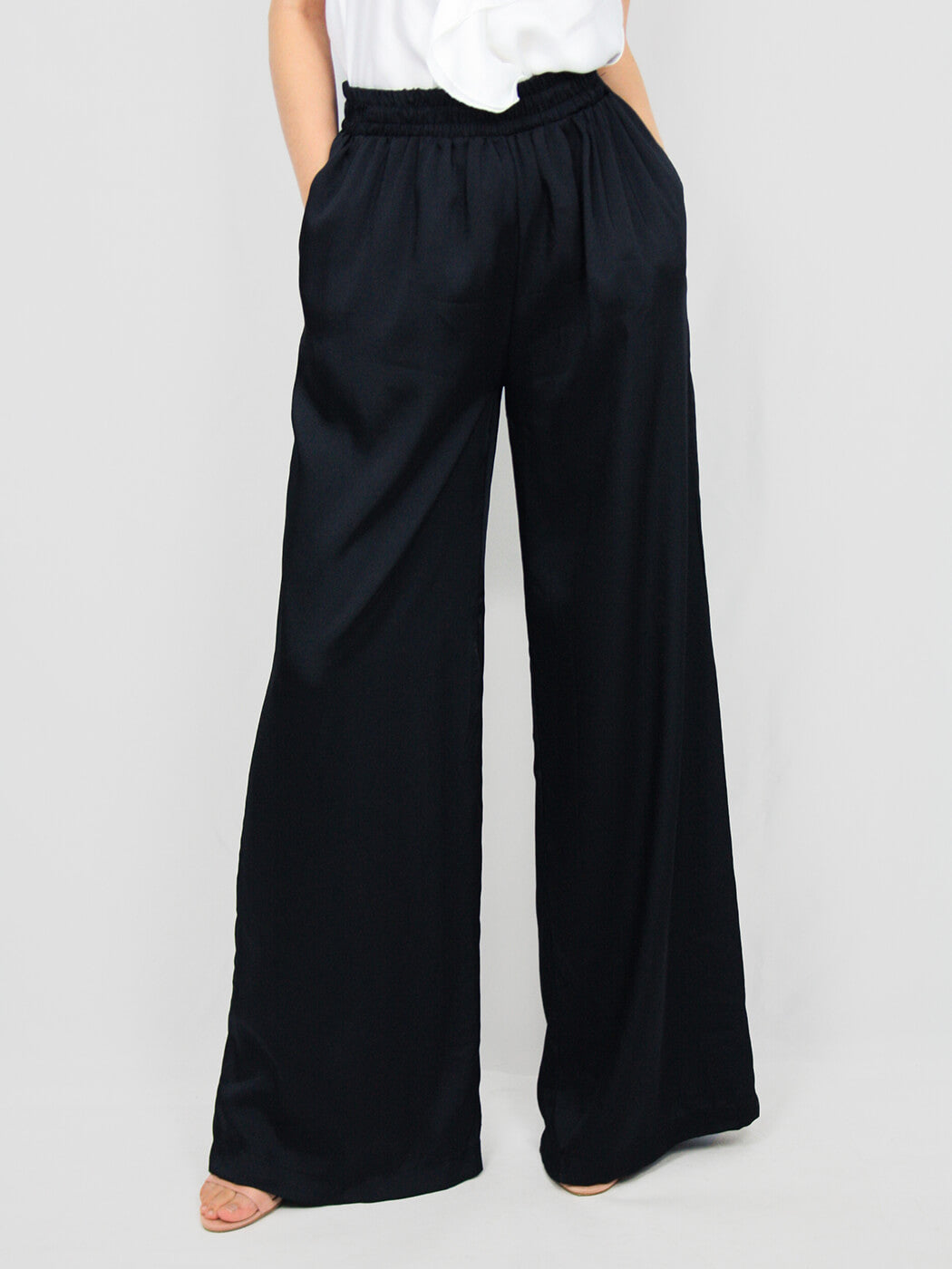 Pantalone nero a palazzo
