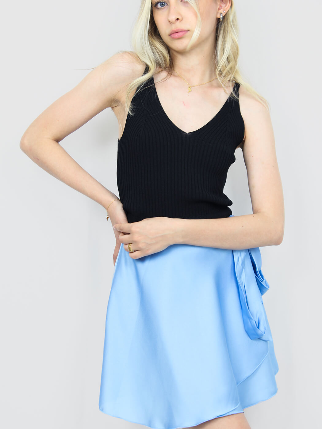 Top donna smanicato nero in maglina