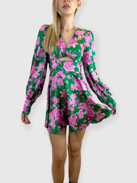 Abito corto floreale con maniche lunghe e cut-out frontale